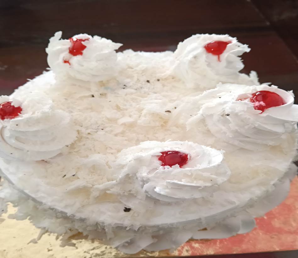 White forest cake 